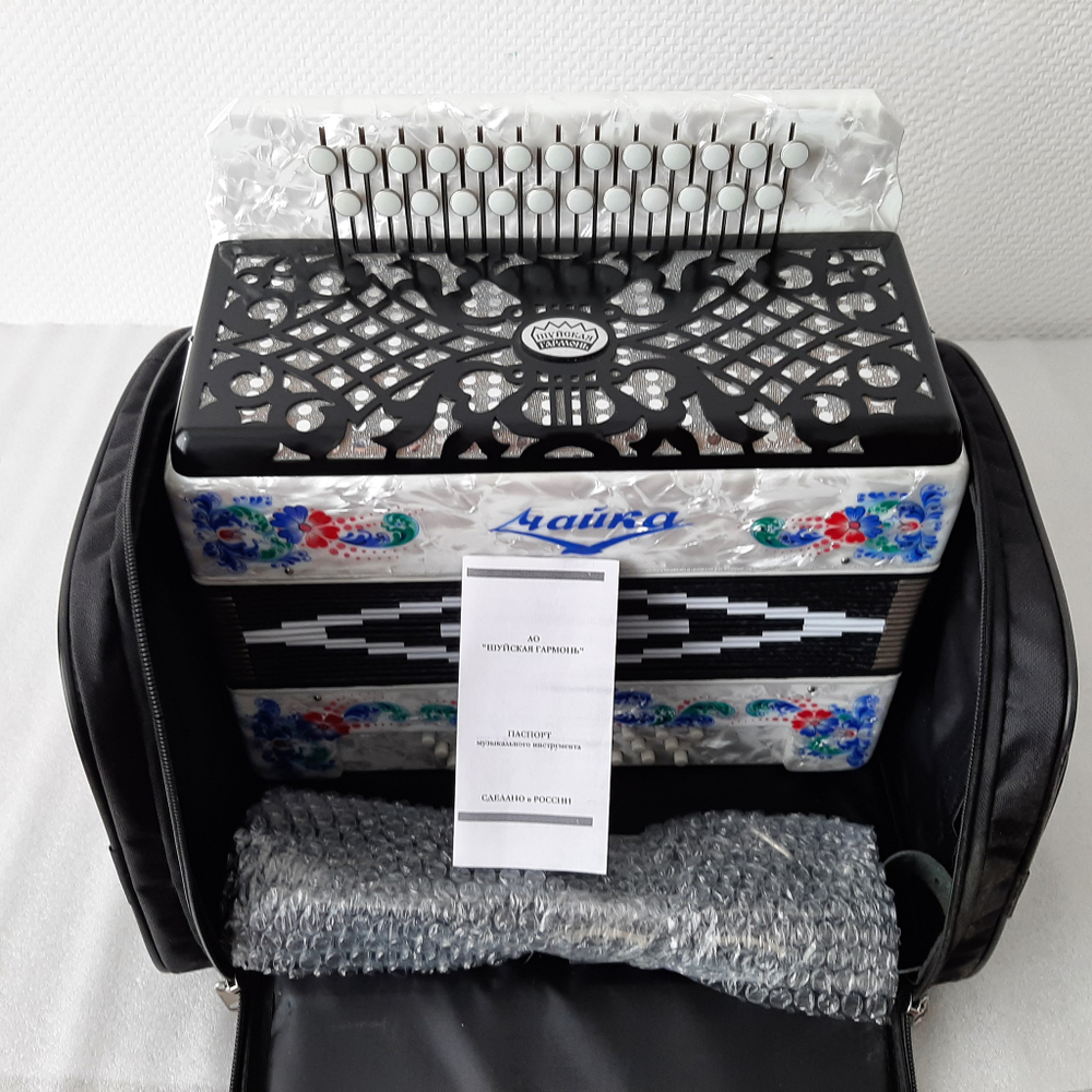 ГАРМОНЬ "ЧАЙКА-204" (S6ХYL), ГОЛОСОВЫЕ ПЛАНКИ HARMONIKAS (ЧЕХИЯ), ЦВЕТ БЕЛЫЙ
