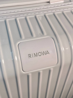 Чемодан Rimowa Essential