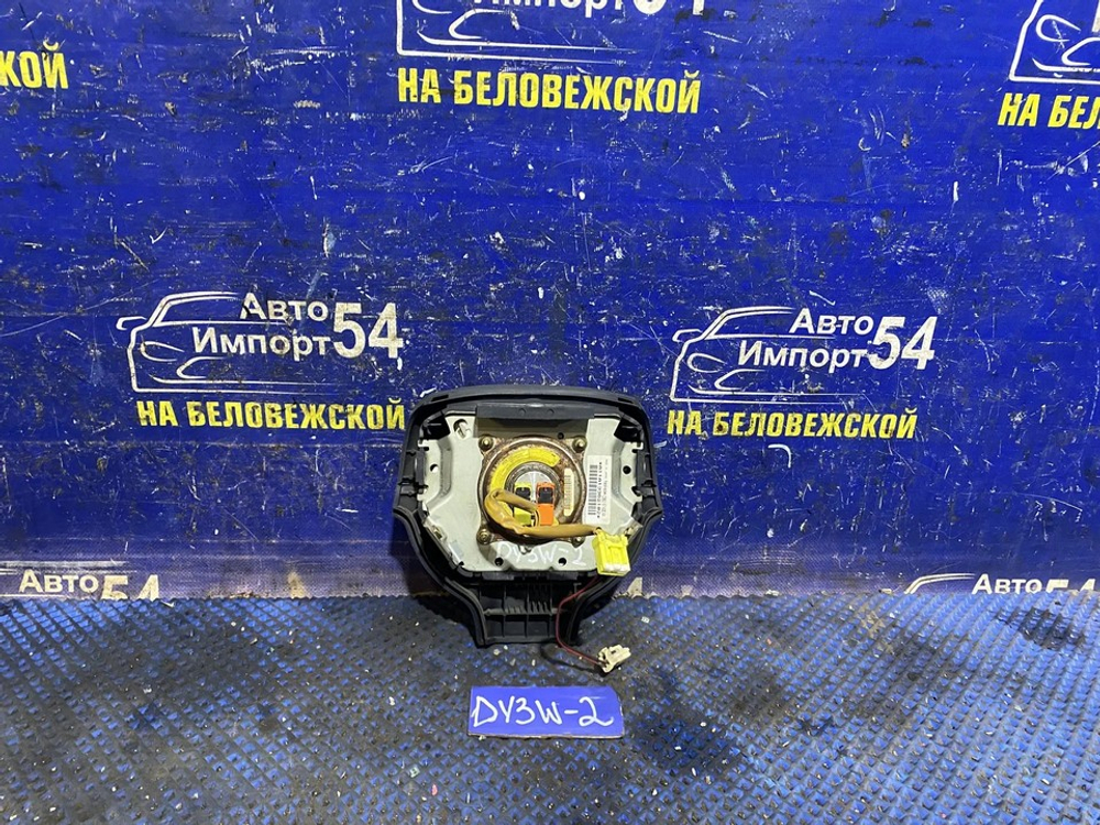 Подушка безопасности водительская MAZDA DEMIO 2004