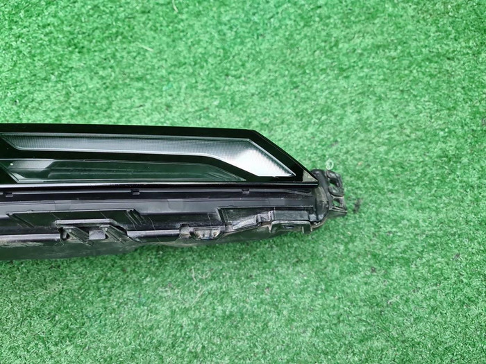 Фара правая BMW X7 G07 (2022-н.в.) LED