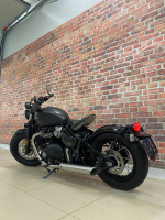 Triumph Bonneville Bobber, 2023 MATT STORM GREY/MATT IRONSTONE