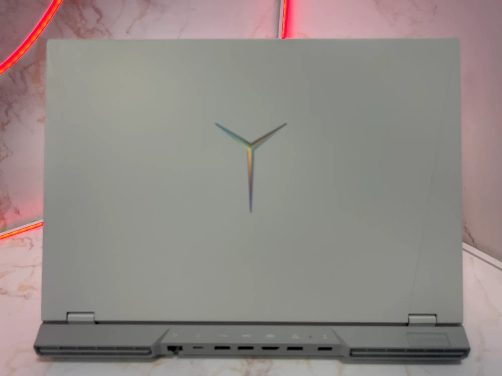 Ноутбук Lenovo Legion 5 Pro-16ITH6H. 16"/Intel Core i5-11400H/RAM 16Gb/SSD 512Gb/Nvidia RTX3050 4Gb/2560*1600/IPS/165Ghz/DOS/Цвет Белый/ BackLight: LED