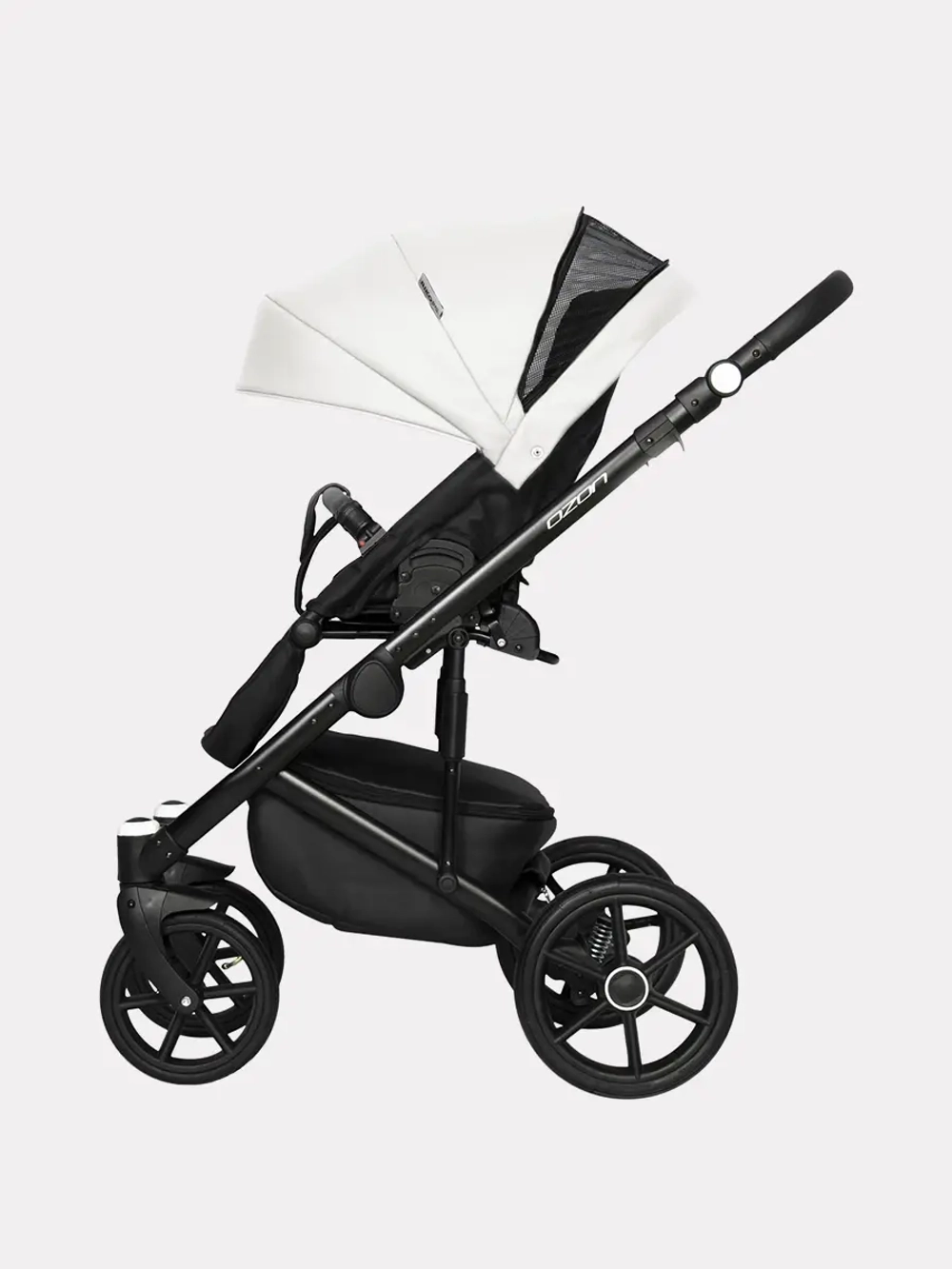 Коляска 2 в 1 Riko Basic Ozon 07 белый