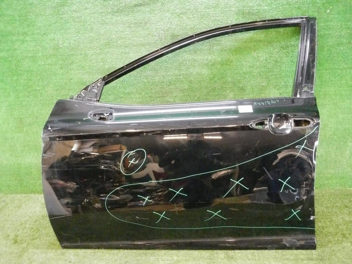 Дверь передняя левая Toyota Camry xv70 (2017-н.в.)