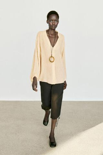Massimo Dutti Плиссированная рубашка из смесового льна, ванильный
