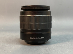 Canon 2000D Kit 18-55mm 3.5-5.6 III 8.000 кадров