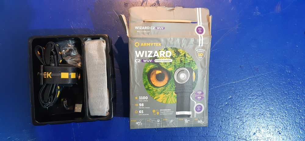 Мультифонарь Armytek Wizard C2 WUV Белый и ультрафиолет, F08901UF (УЦЕНКА)