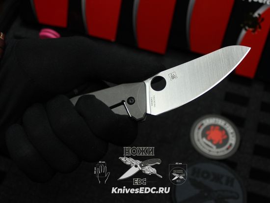 Складной нож Spyderco Spydiechef 211TIP c клинком из стали LC200N Rustproof Steel, рукоять титан