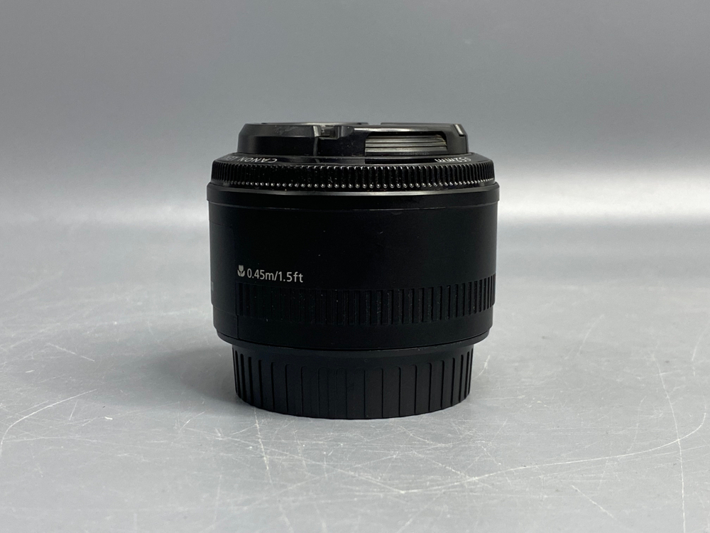 Canon EF 50mm f/1.8 II