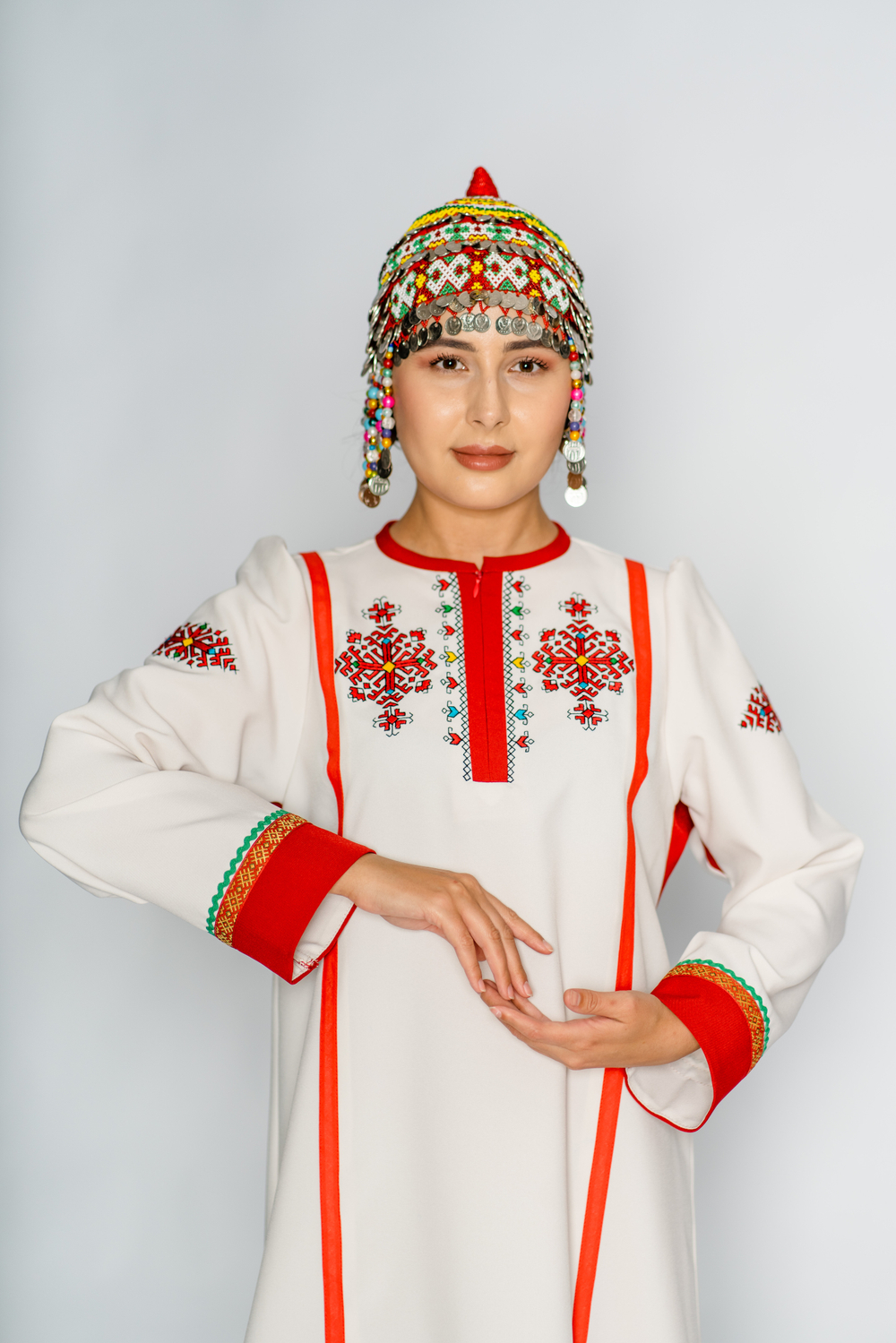 Платье женское с вышивкой