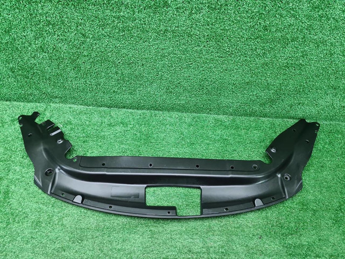 Кожух замка капота Nissan Sentra B17 (2012-2017)