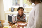 Тостер Russell Hobbs 23221-56 черный