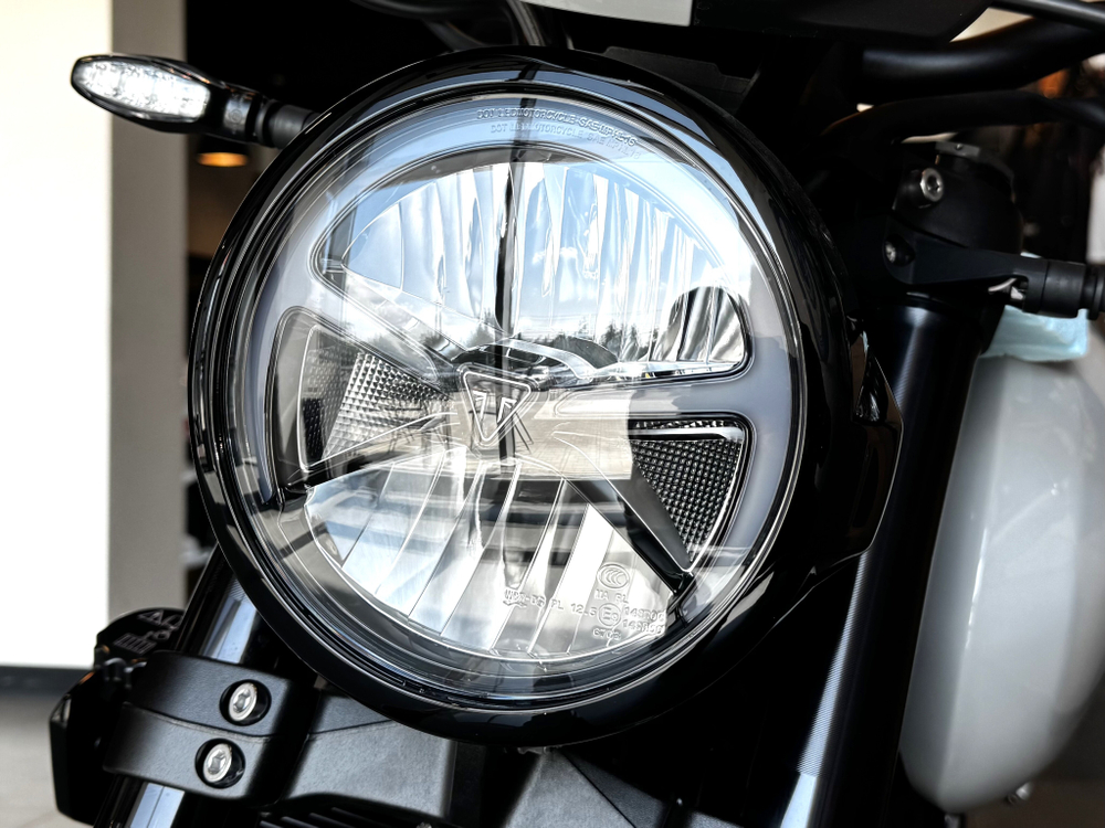 Triumph Trident 800, 2026