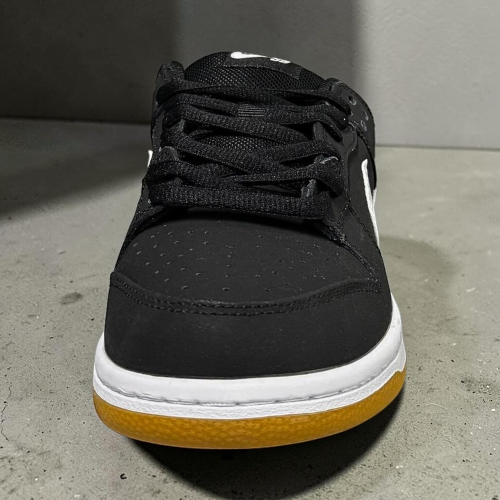 Nike SB Dunk Low Pro • Black Gum