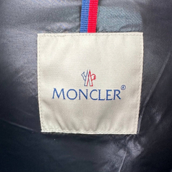 Пуховик Moncler