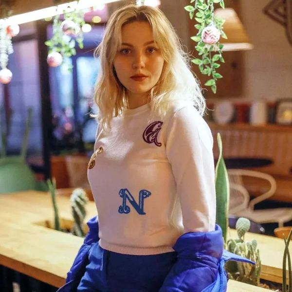 Модный , мягкий свитер Lara белого цвета, принт .Пр-во Италия .Размеры s,m,l.