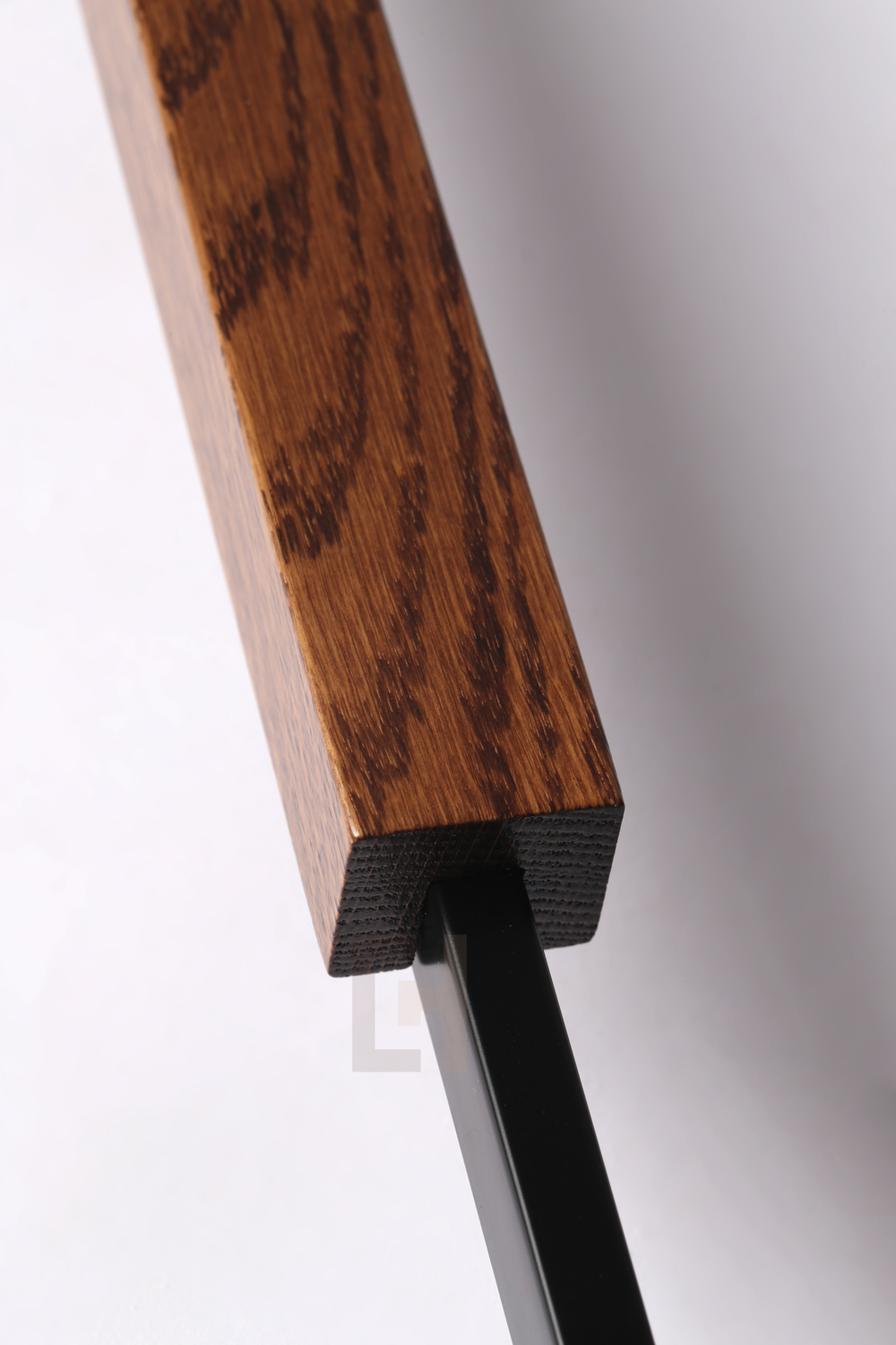 SQUARE NEEDLE