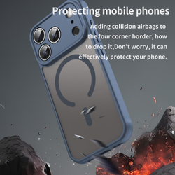 Полупрозрачный матовый чехол с MagSafe для iPhone 17 Pro, усиленные боковые рамки синего цвета