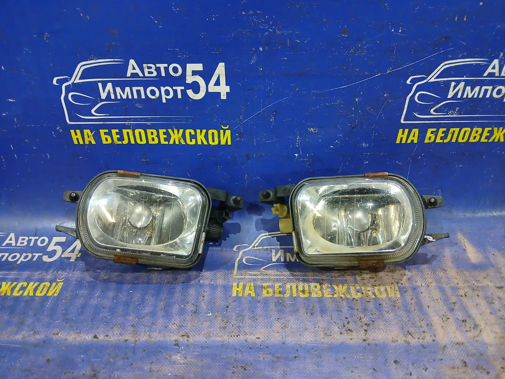 Туманка правая MERCEDES BENZ C-CLASS 2004-2007