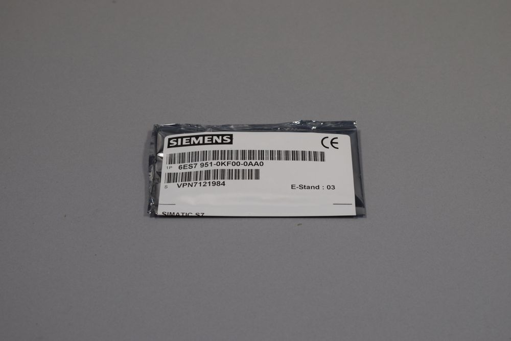 Б/у SIEMENS 6ES7951-0KF00-0AA0