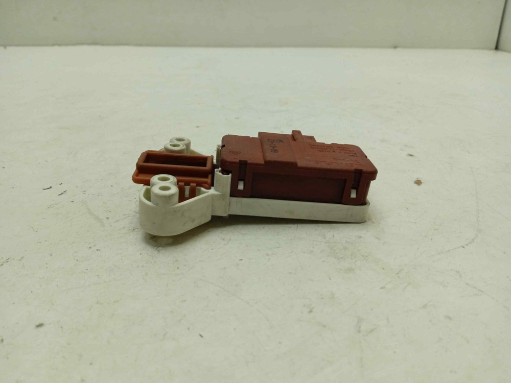 AWG235/1 кт179 Блокировка люка для стиральной машины Whirlpool AWG235/1 б/у