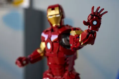 Конструктор LEGO Marvel 76344 Iron Man Mark 3 Collectors Edition