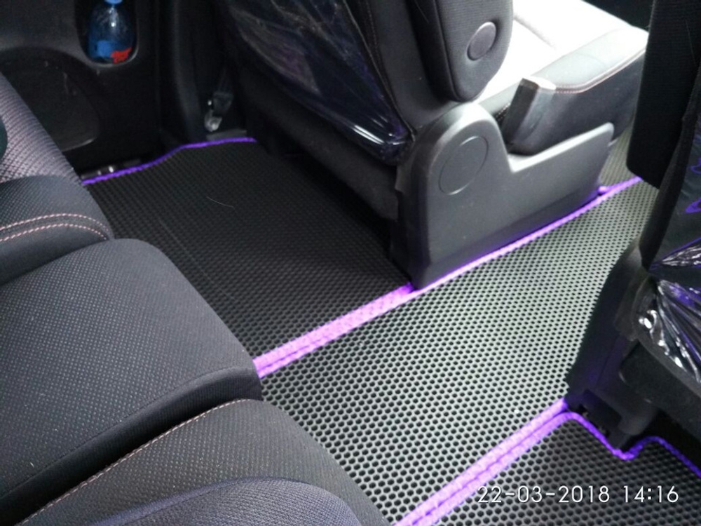Автоковрики для Nissan Serena, C26 (2010-2016)
