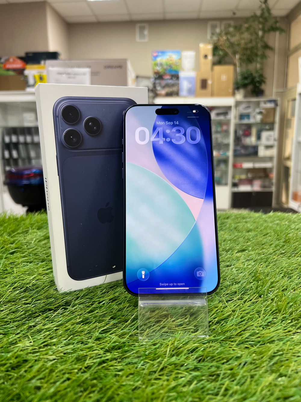 Б/У iPhone 17 Pro Max 512Gb Deep Blue