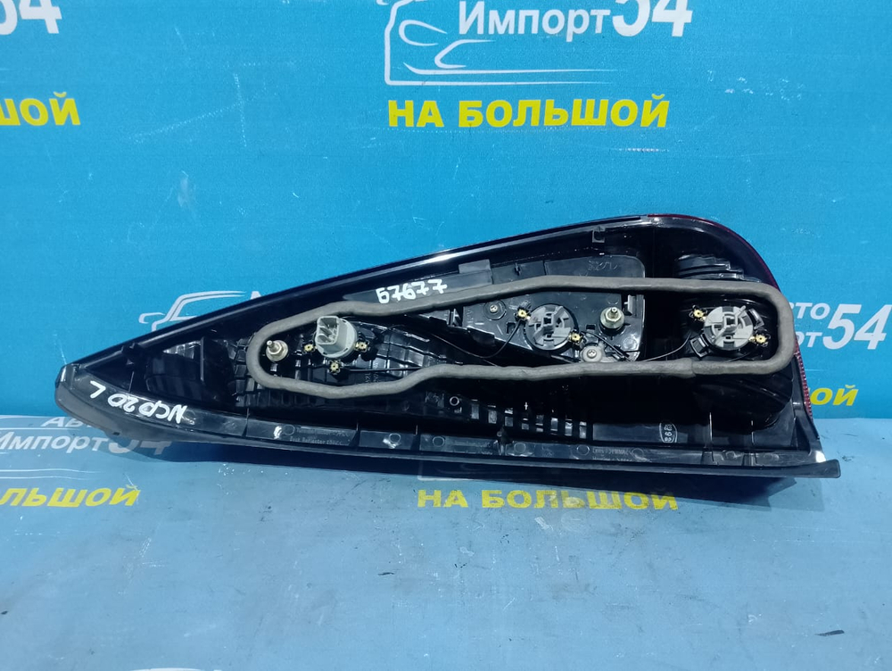 Стоп левый TOYOTA FUNCARGO 2002-2005