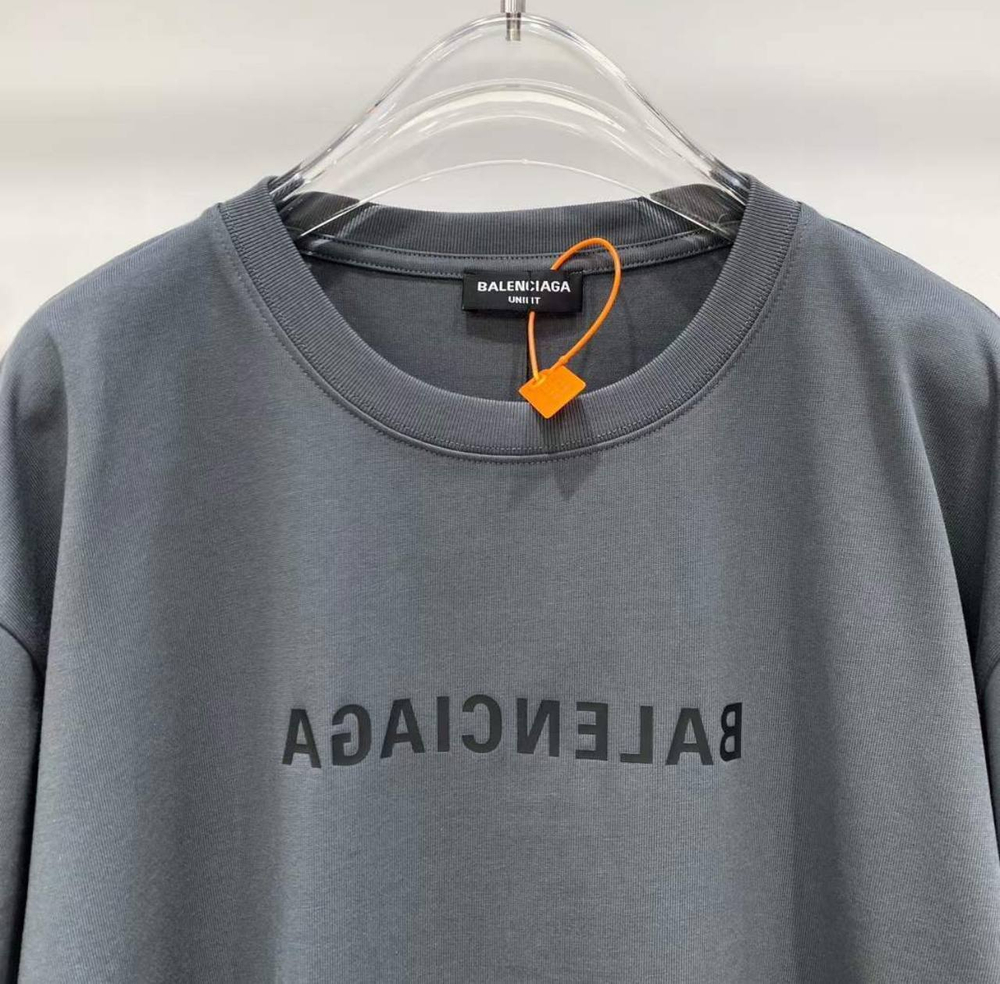 Футболка Balenciaga