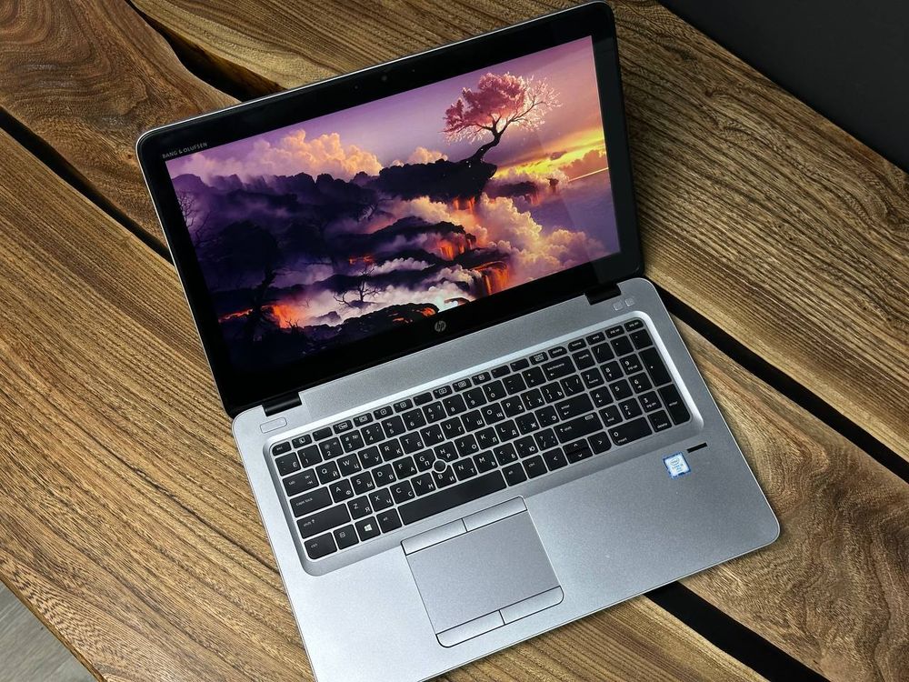 15.6" Ноутбук HP EliteBook 850 G3 Touch (1920x1080, Intel Core i5-6300U, RAM 8ГБ, SSD 256ГБ, Intel HD Graphics 620, Win 10 Pro)