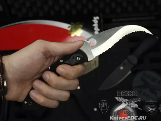 Нож складной Spyderco Civilian C12GS c клинком из стали VG-10, рукоять G10