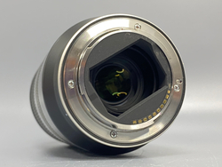 Tamron 28-75mm 2.8 RXD Sony трещинка на тубусе