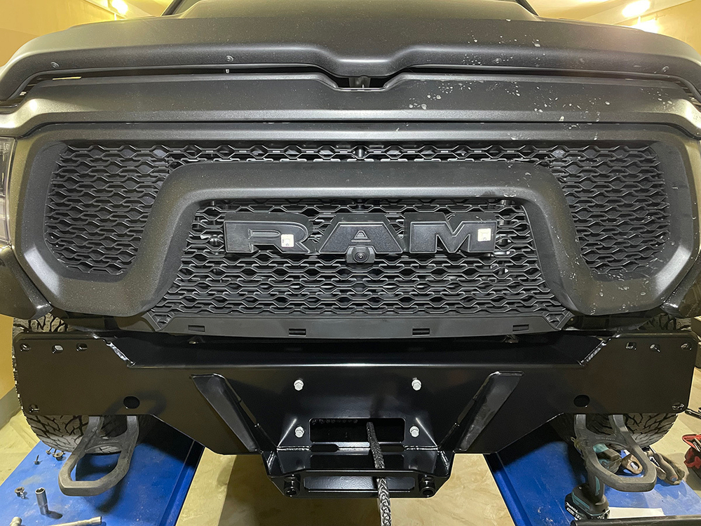 Площадка под лебёдку в штатный бампер Dodge Ram 1500 Rebel 2019+ (бензин) РИФ