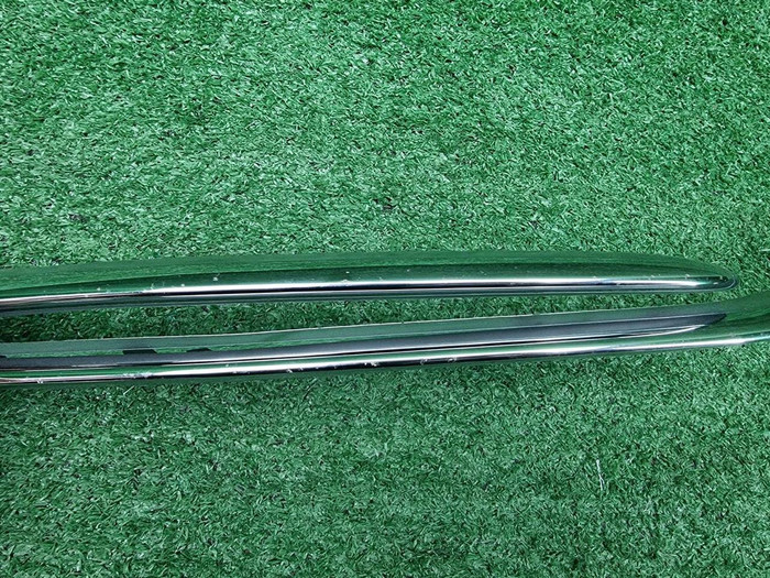 Молдинг переднего бампера Mercedes S W222 (17-20)