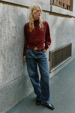 ZARA КАРДИГАН С ОБТЯЖНОЙ ПУГОВИЦЕЙ, БУРГУНДИ