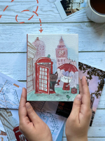 Фотоальбом на 100 фото 10х15 см, пластик. листы "cat's adventures: London" Приключения хвостиков в Лондоне