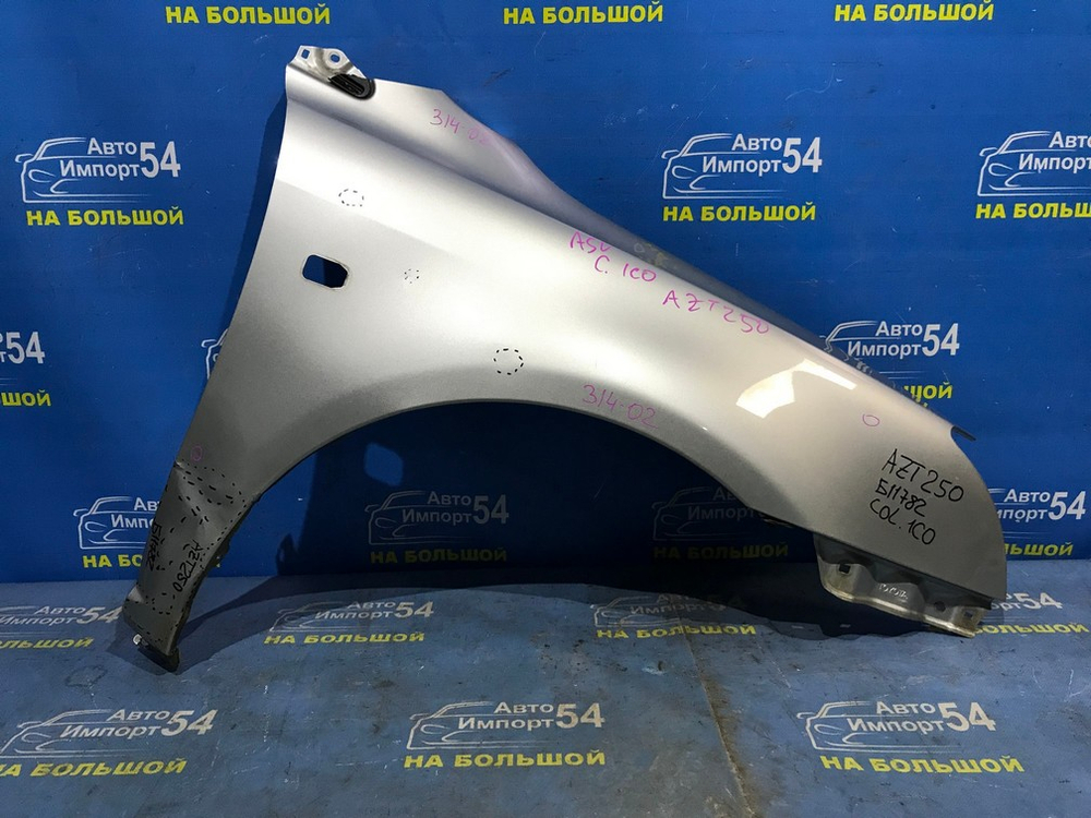 Крыло переднее правое TOYOTA AVENSIS 2002-2006