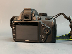 Nikon D3200 kit 18-55mm 3.5-5.6G VR 4.264 кадров