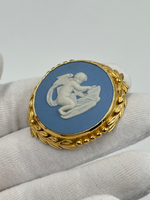 Брошь Wedgwood голубая