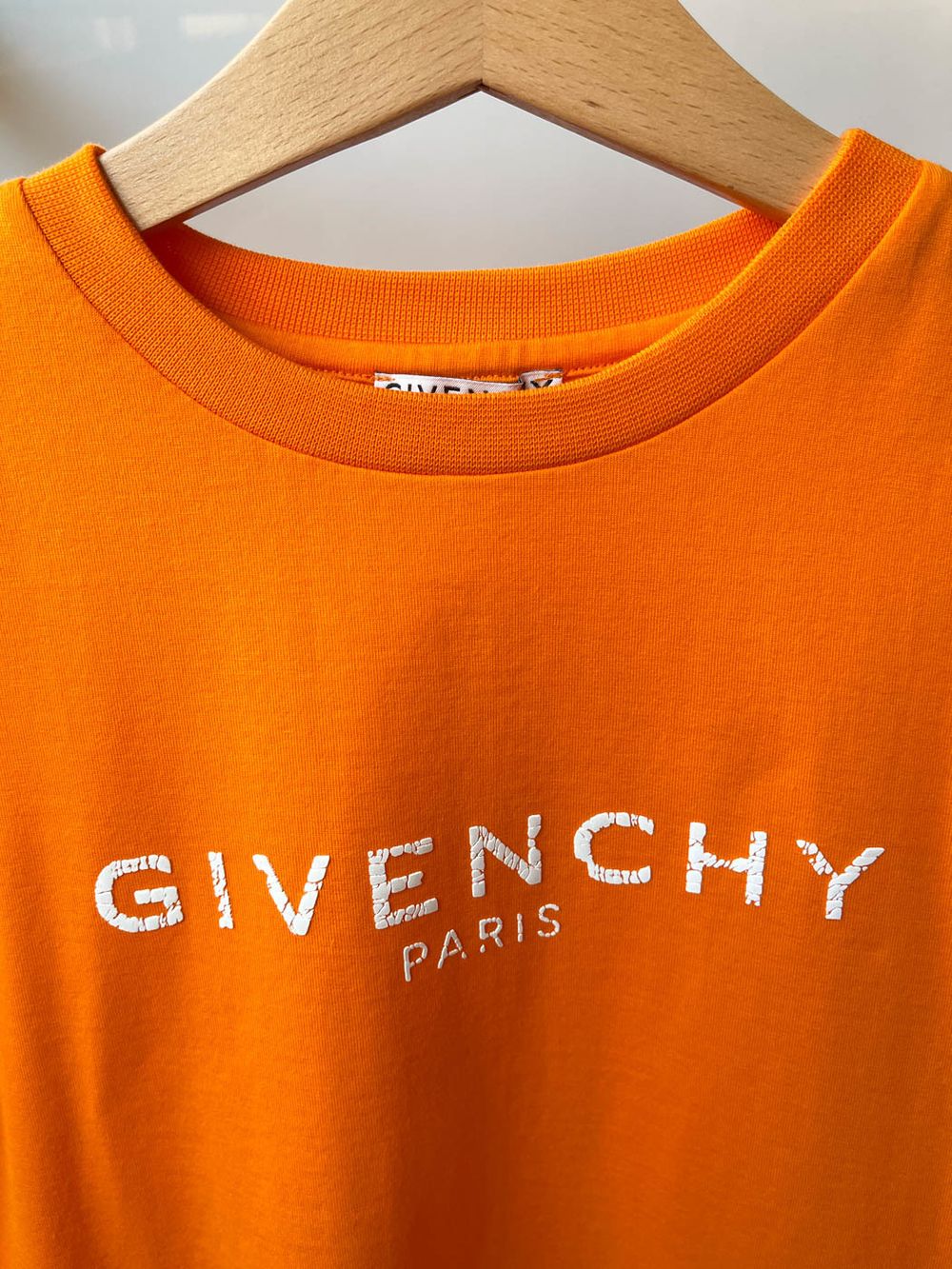 Футболка Givenchy