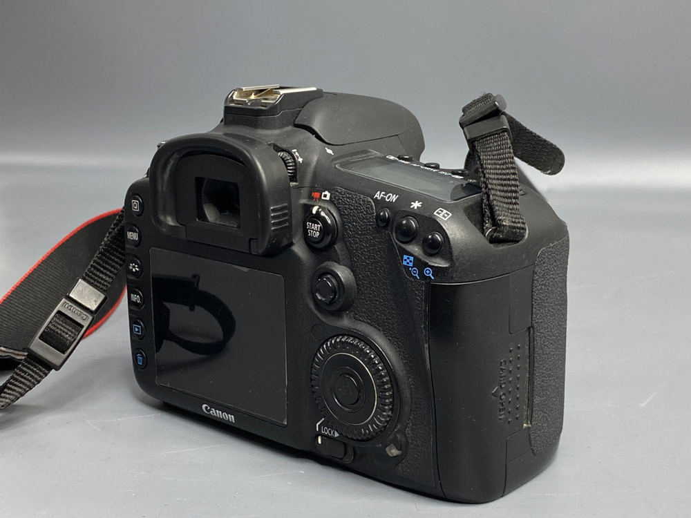 Canon EOS 7D 23 000 кадров