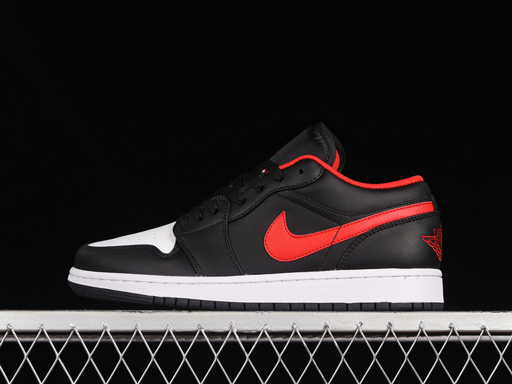 Купить кроссовки  Jordan 1 Low White Toe в баскетбольном магазине futbasket.ru