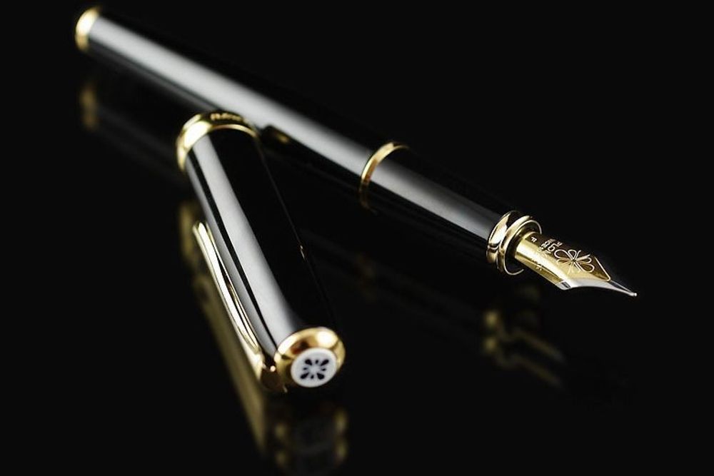 Перьевая ручка Diplomat Excellence A2 black lacquer gold M (D40203025) 4