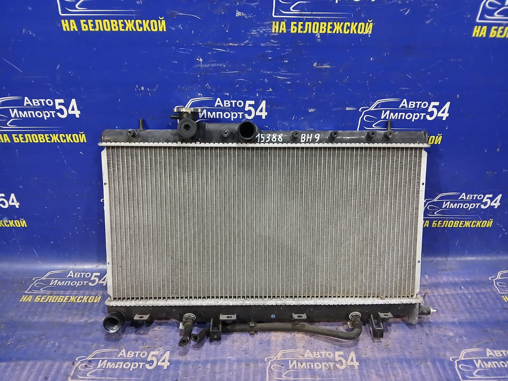 Радиатор двигателя SUBARU LEGACY 1998-2001