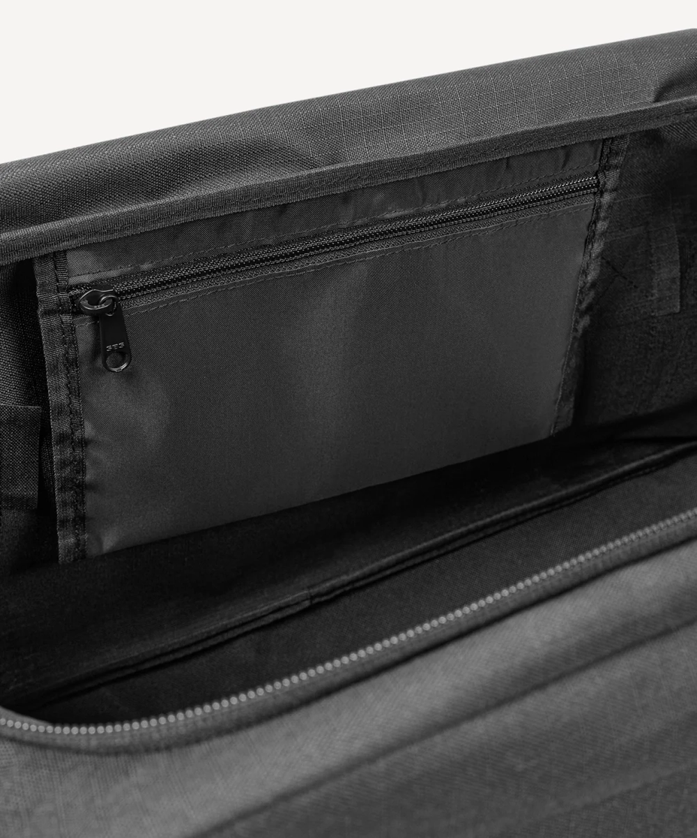 Сумка спортивная с двойным дном JOGEL Division Double Bottom Bag, черный