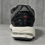 New Balance 1906R • Black Gray