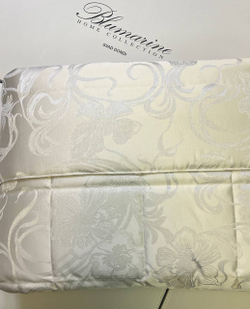 Покрывало 270х270 Blumarine Lapis Perla молочно-белое