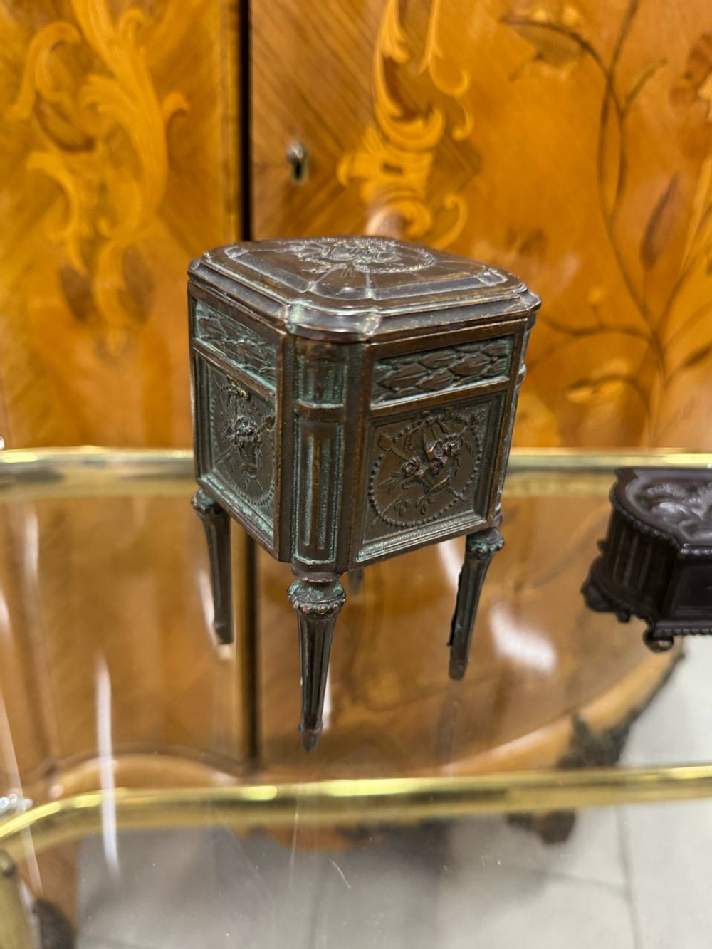 Старинные шкатулки 2 шт