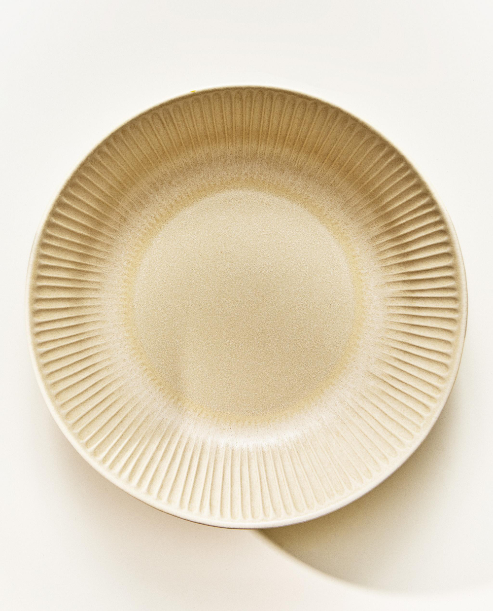 тарелка глубокая из каменной керамики Zara Home